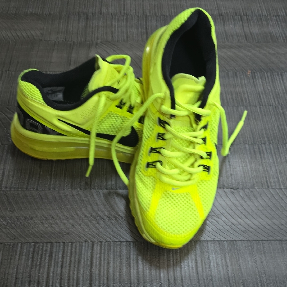 Nike Bright Yellow Running Shoes